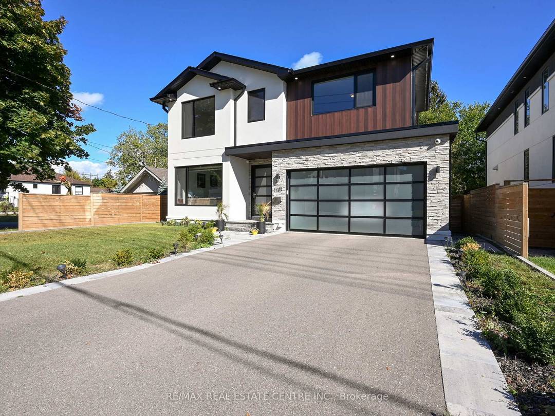 Welcome to this Stunning Custom Built modern home in Mississauga's highly sought after Lakeview community.