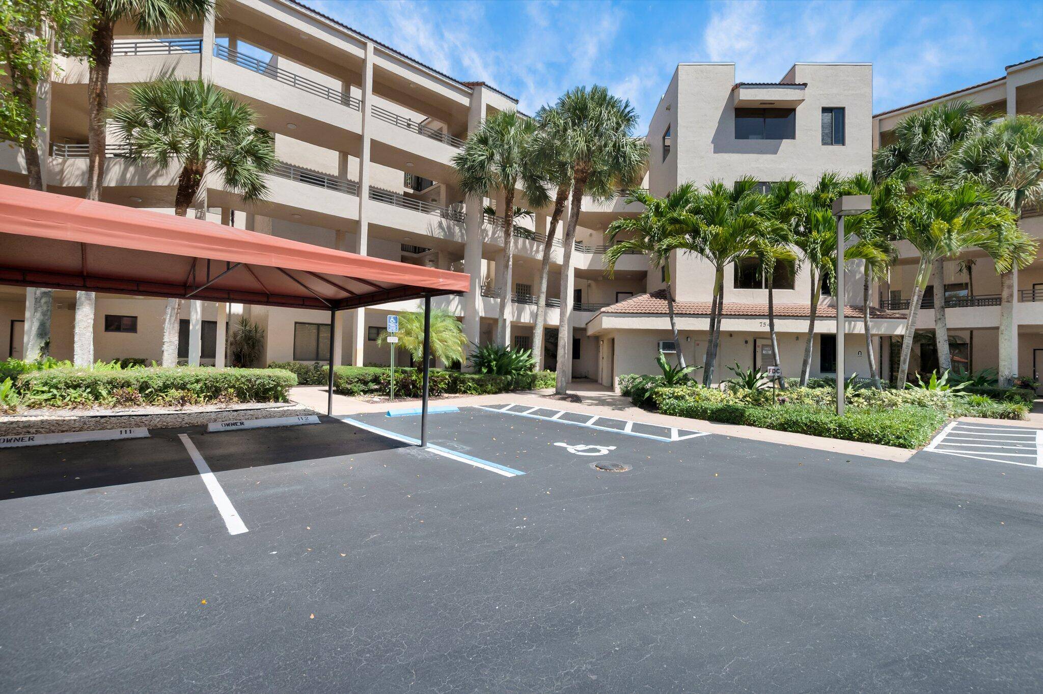 Exquisitely renovated 3 2 condo with designer finishes throughout.