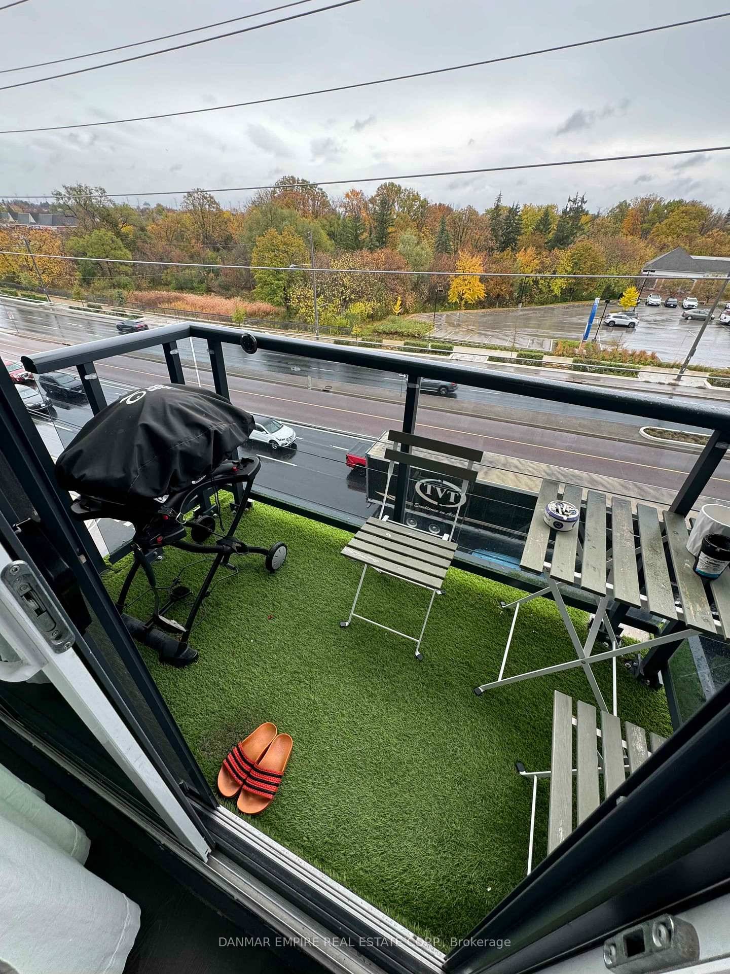 This Stunning, Very Clean And Bright Open Concept, 2 Bedroom, 2 Washroom Condo With 1 Parking Space In The Heart Of Woodbridge, 812 Sf, Close To Public Transit, Shopping Schools, ...