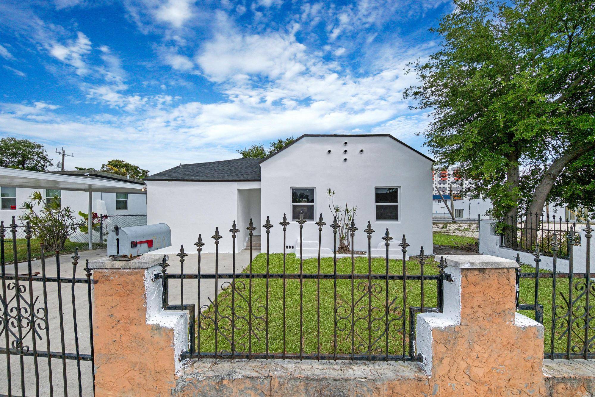 BEAUTIFUL AND COMPLETELY REMODELED HOME.