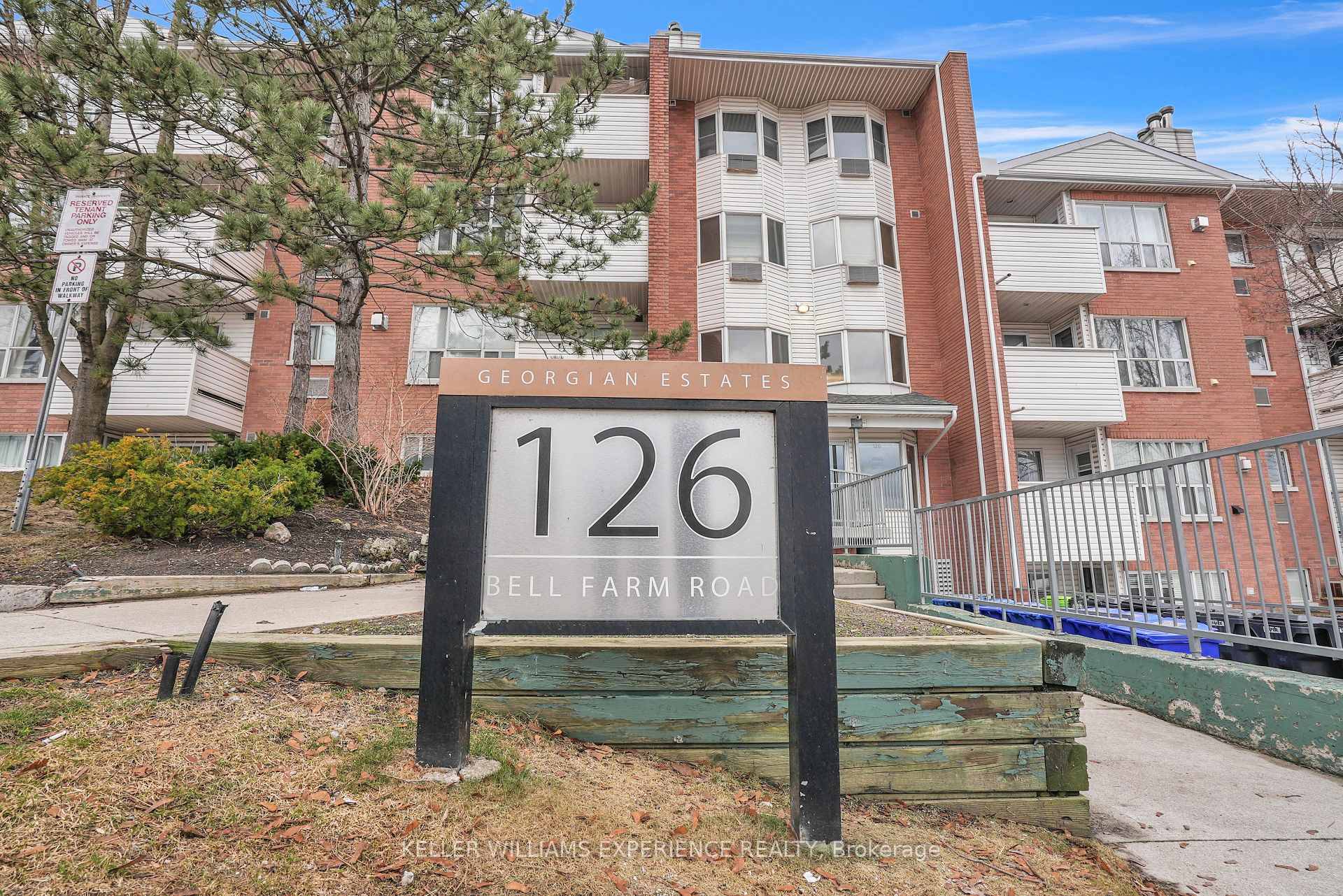 RARELY OFFERED 3 BEDROOM CONDO IN AN UNBEATABLE LOCATION !