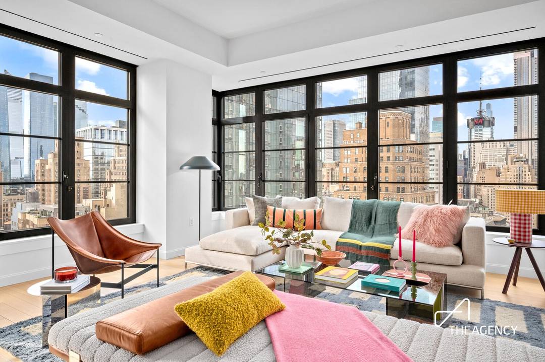 Perched atop the NoMad skyline, this full floor penthouse offers a rare sense of openness and perspective in the heart of Manhattan.