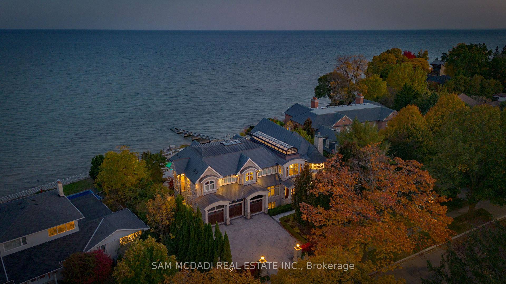 Award winning waterfront estate w unobstructed CN tower amp ; Toronto skyline views nestled on half an acre in Clarkson's elite Rattray Park Estates neighbourhood amp ; spanning over 9, ...