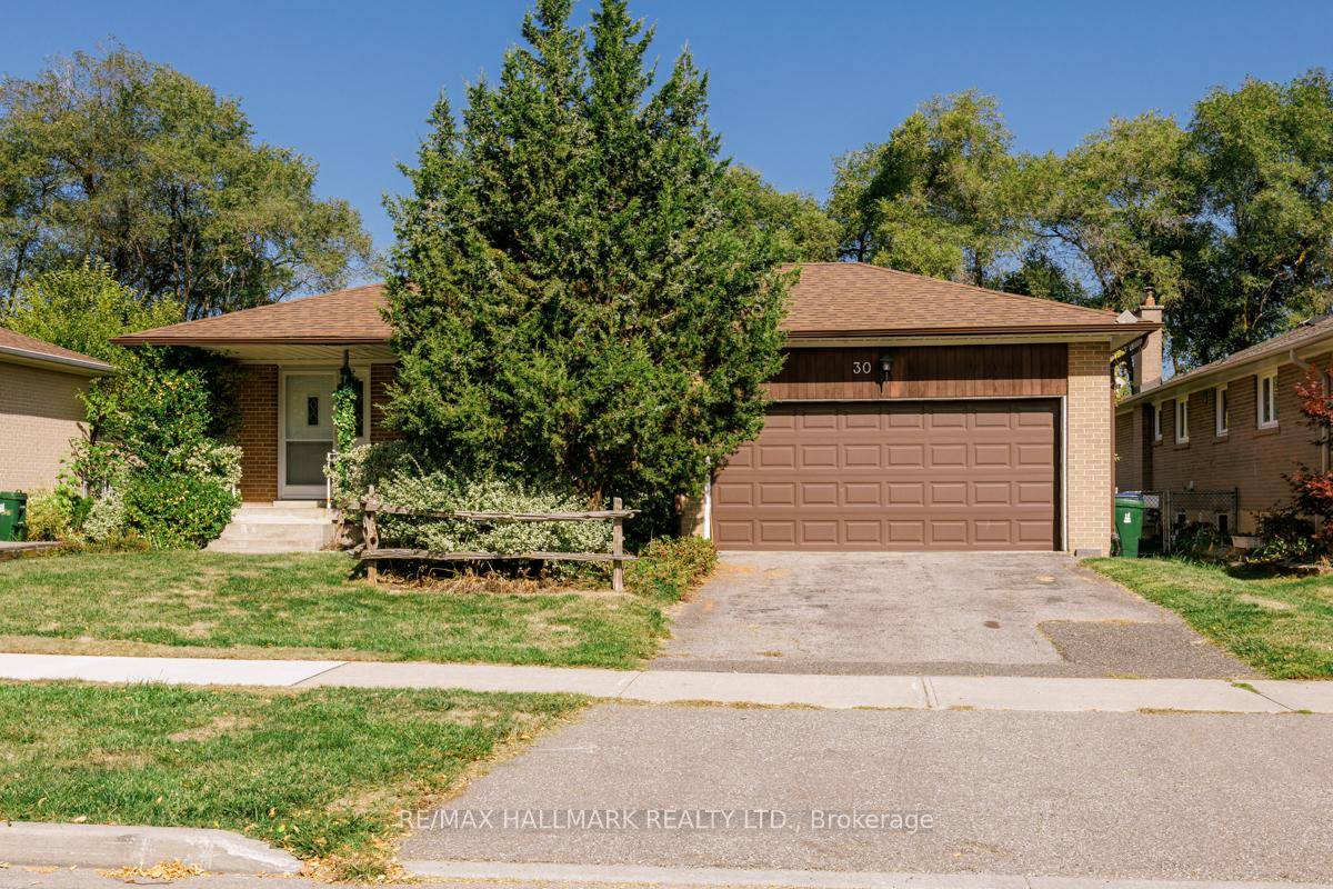Welcome to this bright and spacious main floor home in the highly sought after Henry Farm community at Don Mills and Sheppard.