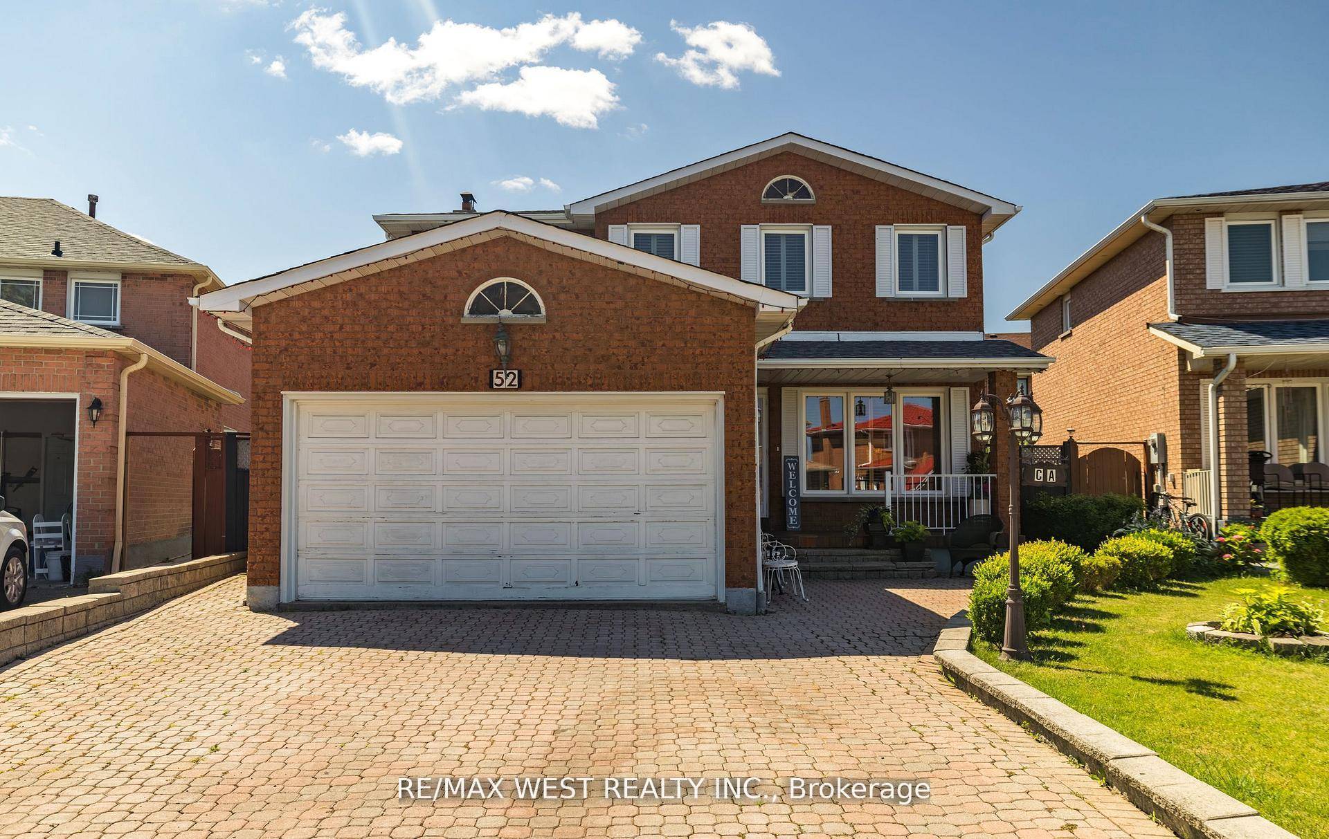 Welcome to 52 Amantine Crescent a beautifully maintained home nestled on a quiet, family friendly crescent in sought after Fletchers Creek South.