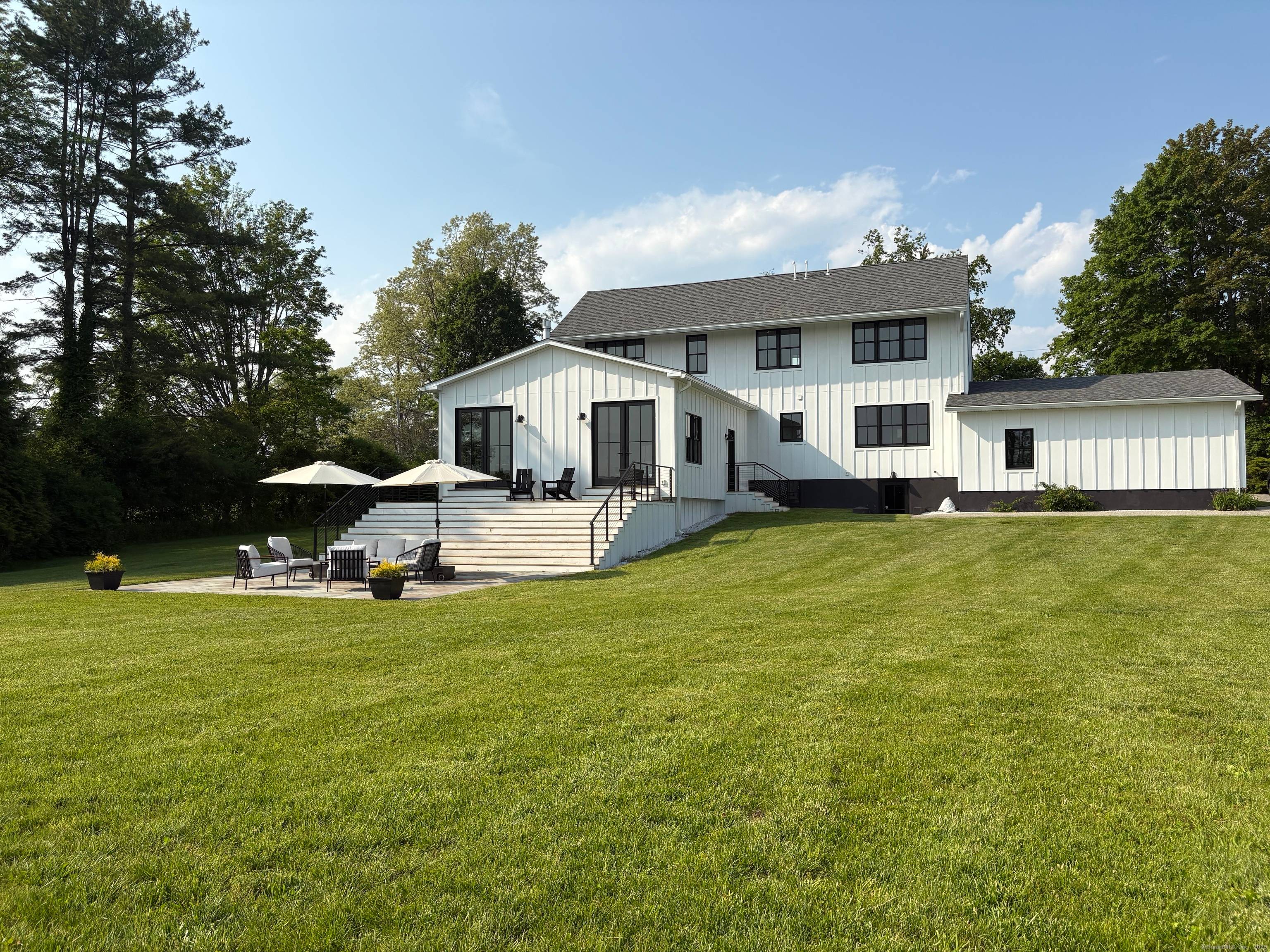 Discover modern country living in this exquisitely remodeled contemporary 3 bedroom, 3.