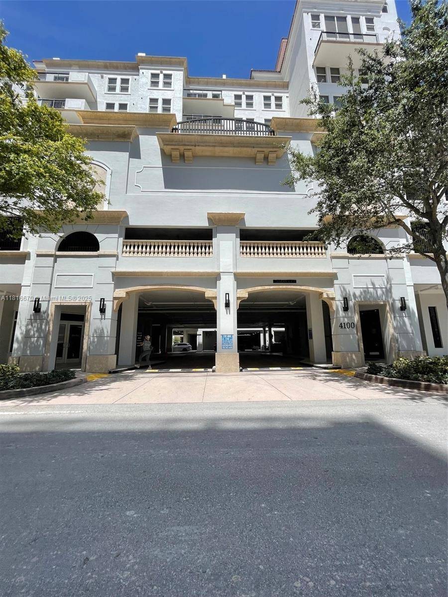 Welcome to this bright and spacious 2 bedroom, 2 bathroom apartment in the heart of Coral Gables.