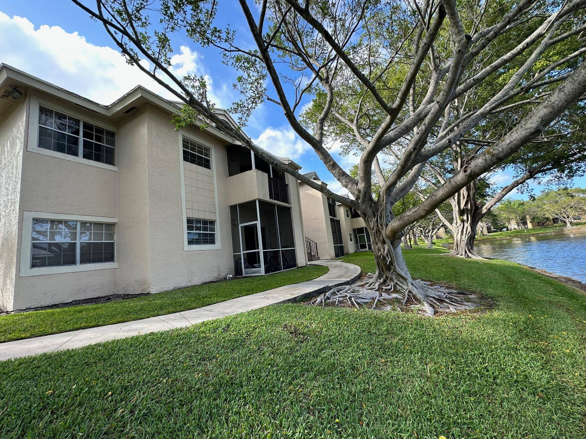 INVESTOR FRIENDLY CONDO. Beautiful Lake views, 2 Bedrooms and 2 full Baths Condo unit in an all ages gated community.