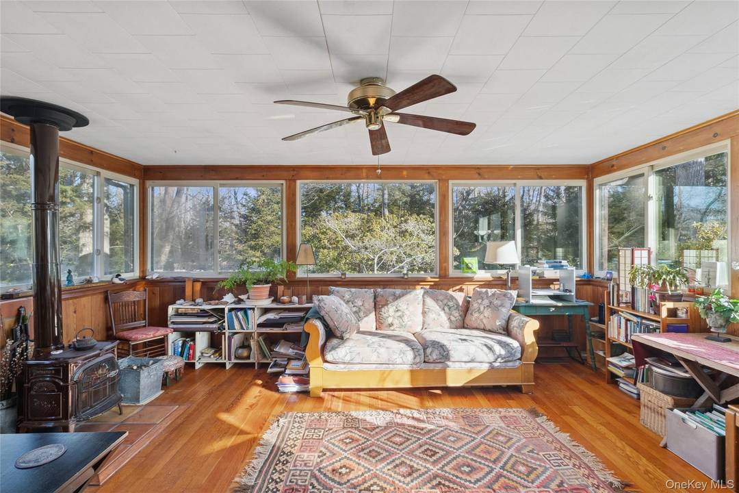 Tucked away on the peaceful Peconic side of the community, near East Landing Beach, the business district and all the central South Fork has to offer.