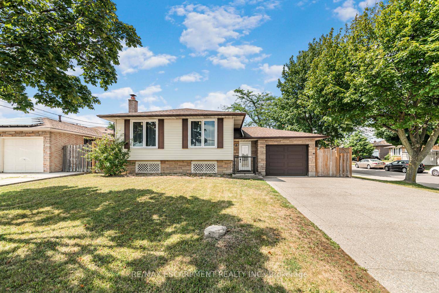 Welcome to 102 Quaker Crescent a beautifully renovated home with a fully equipped in law suite.