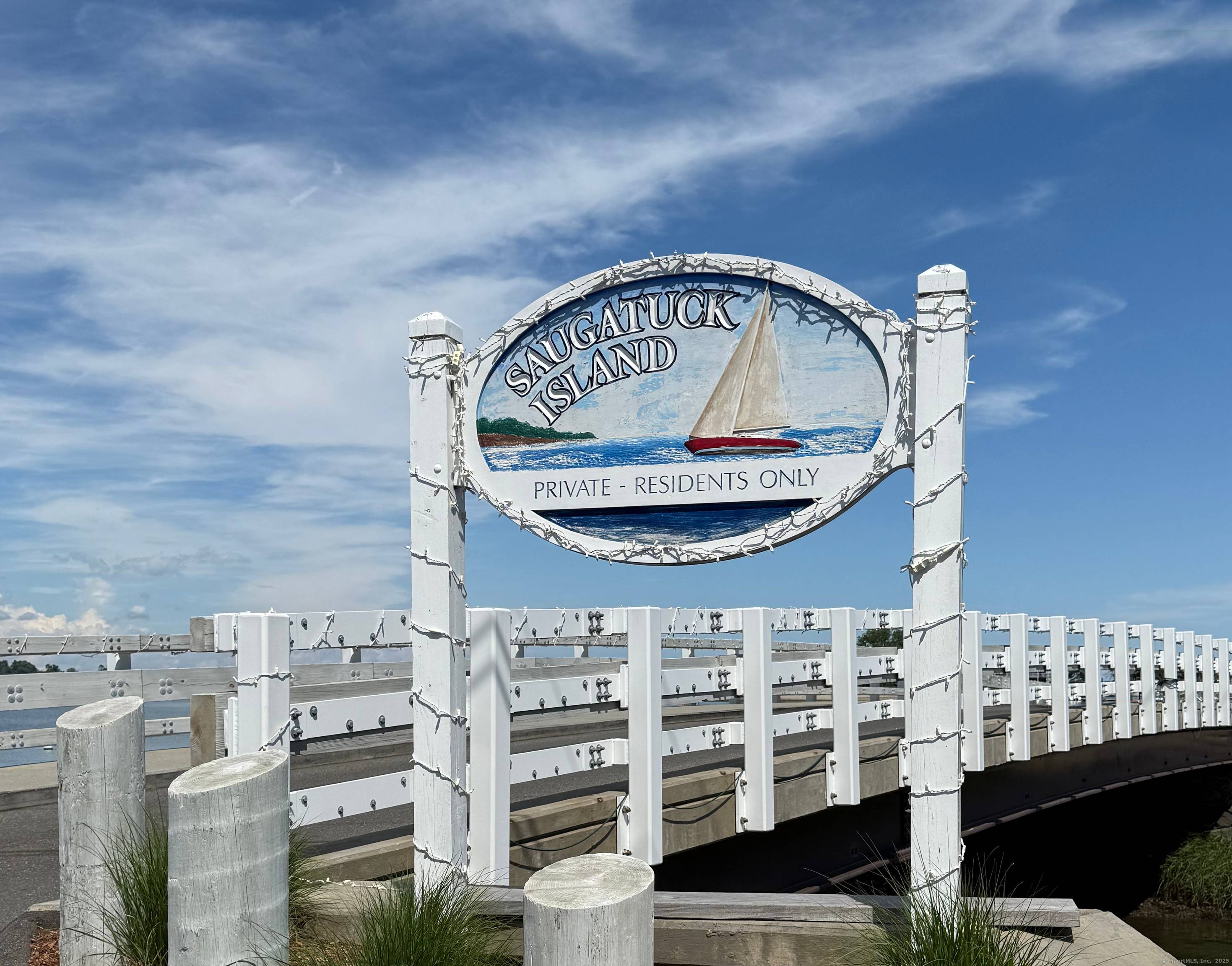 Welcome to Island Life, a truly coveted experience on Saugatuck Island !