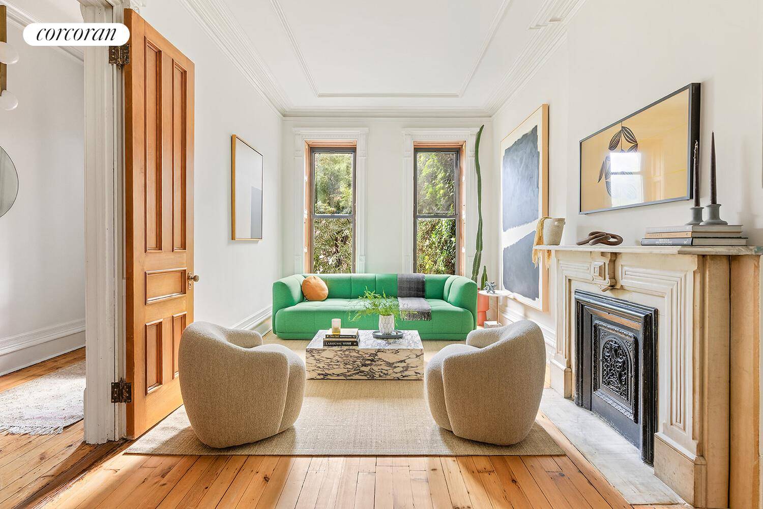 427A 8th Street 427A 8th Street is a beautifully renovated, turn of the century NeoGrec townhouse that blends classical architectural charm with thoughtful modern upgrades.