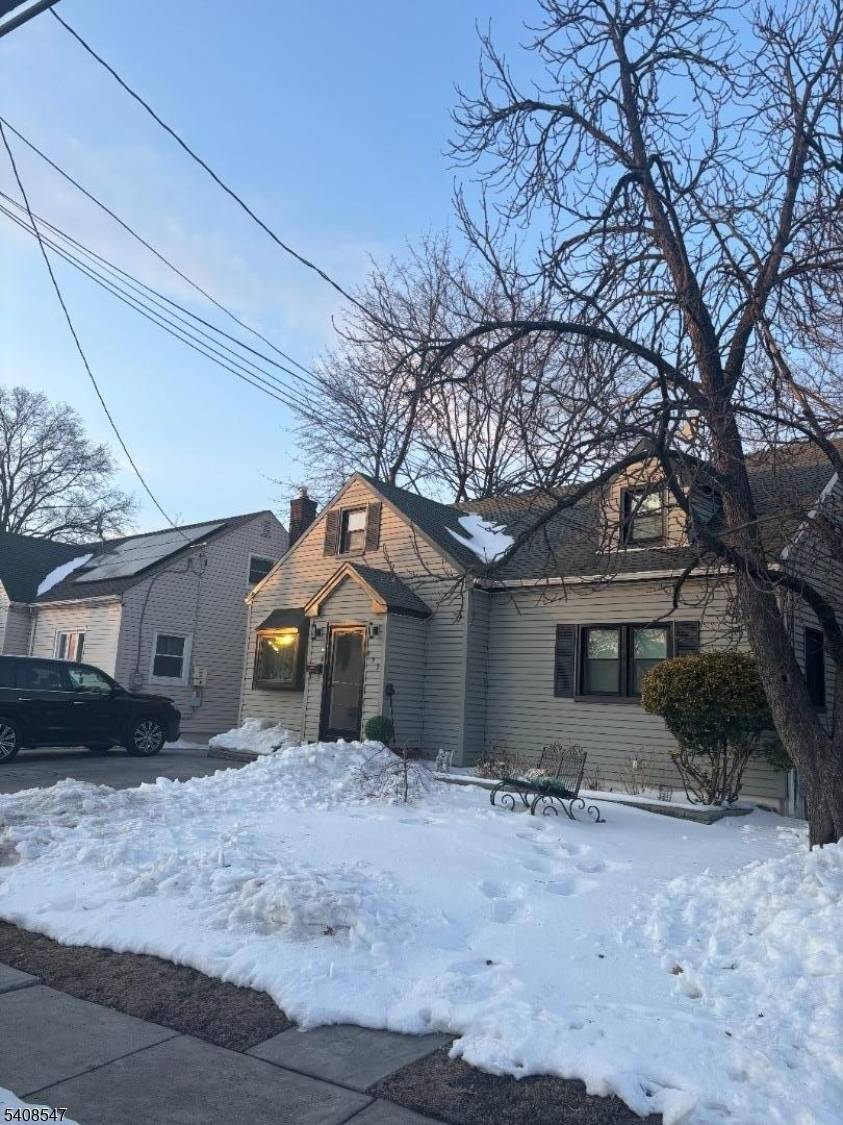 ONE OF A KIND, A TRULY MUST SEE, SPACE GALORE, 2 BLOCKS FROM NORTH AVENUE IT WAS COMPLETLY REMODELED 2023 GEOUGES FINISH BASEMENT ?