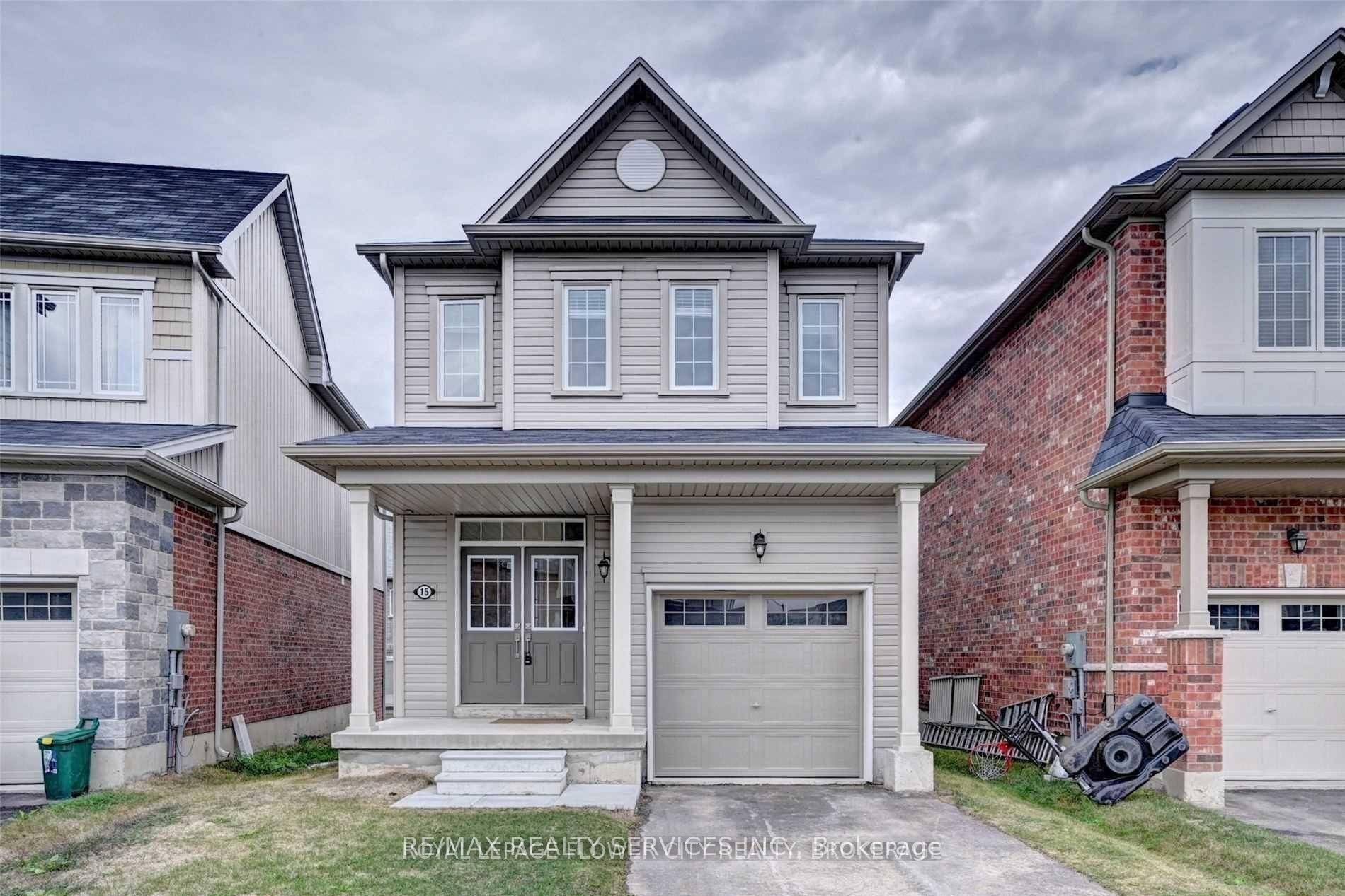 Beauty, warmth, and value define this fully detached 3 bedroom, 3 bathroom home available for lease in the desirable Empire Riverland community.