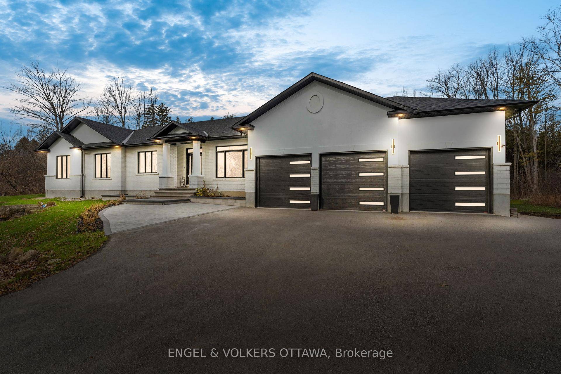 Welcome to 1108 Meadowshire Way !
