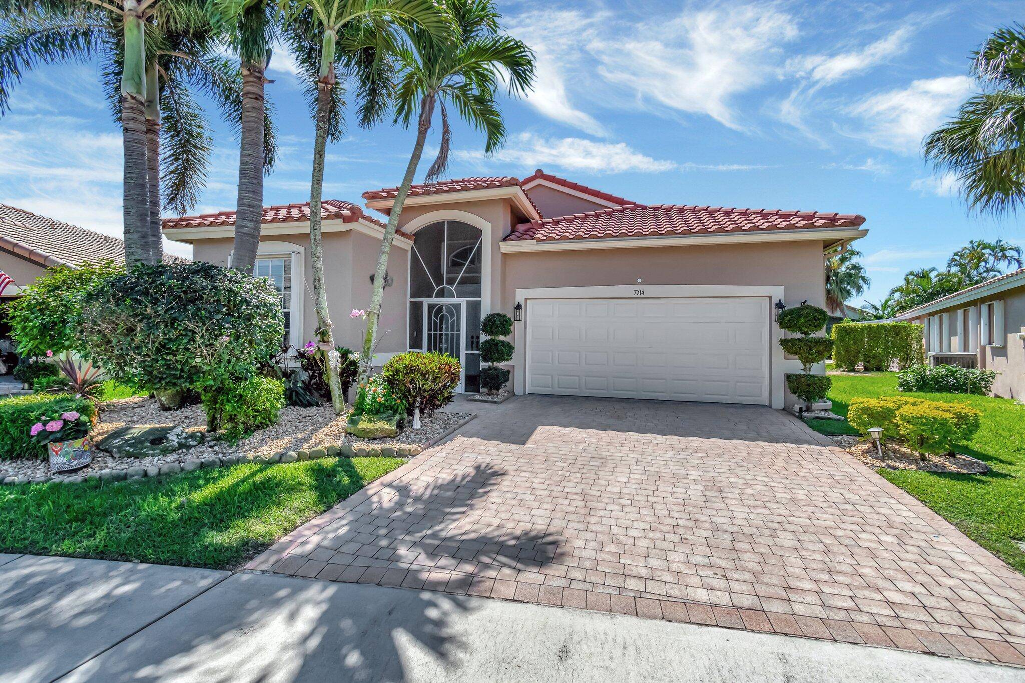 Welcome to one of the most spacious models in the Cascades this Granville model offers over 2, 000 sq ft of thoughtfully designed living space in one of Palm Beach ...