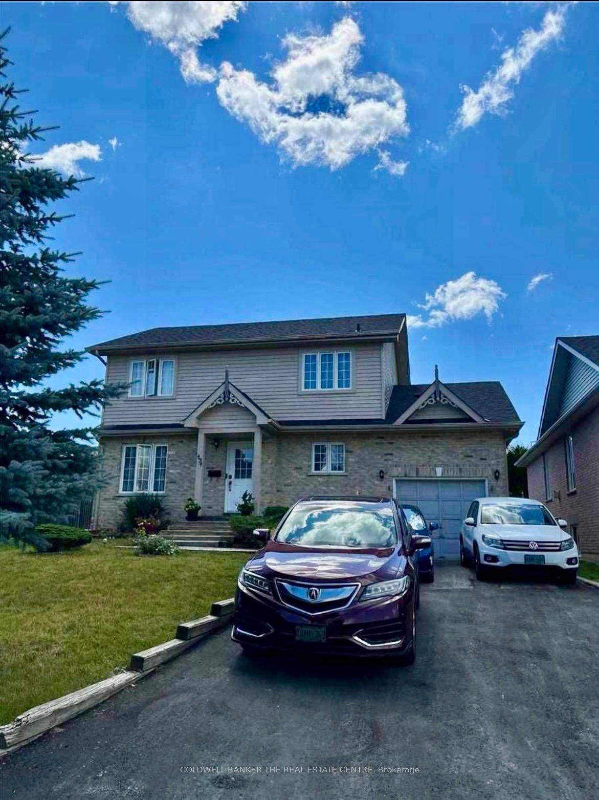 Welcome to this freshly painted 2 bed, 1 bath basement apartment located in a quiet, family friendly neighbourhood in Newmarket.