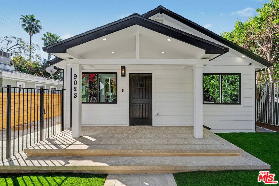 9028   Keith Ave 2BR Sunset Strip La