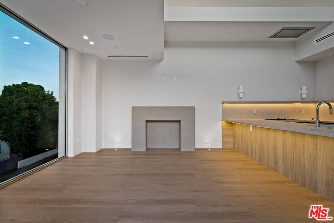 755  N Alfred St 3BR Sunset Strip La