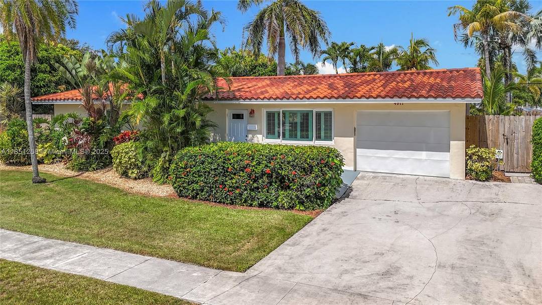 What s Special Private Oasis in Prestigious Lighthouse Point coastal charm modern elegance Fully Upgraded Home 3 bed, 2 bath, 1 car garage New Roof amp ; Impact Windows Doors ...