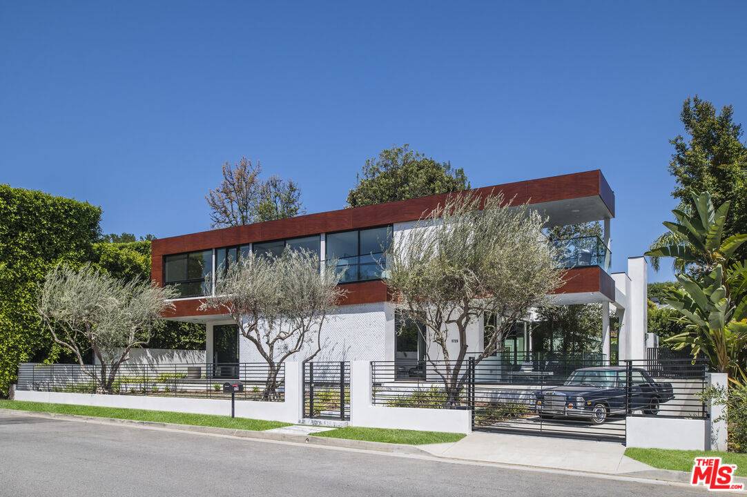 1729   Angelo Dr 6BR Beverly Hills Post Office | B.H.P.O. La