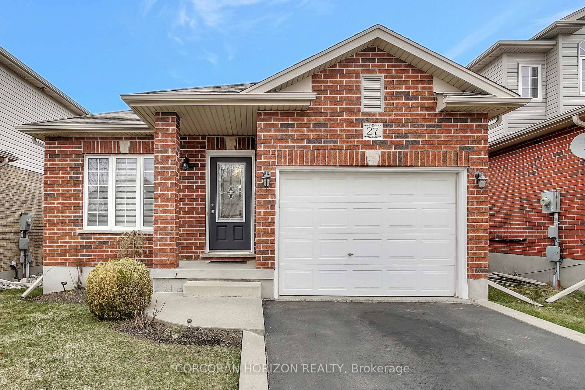 Welcome to 27 Broadoaks Dr in Cambridge, a 1062 sqft charming 2 bedroom, 1 bathroom bungalow home that beautifully blends classic features with the potential for customization.