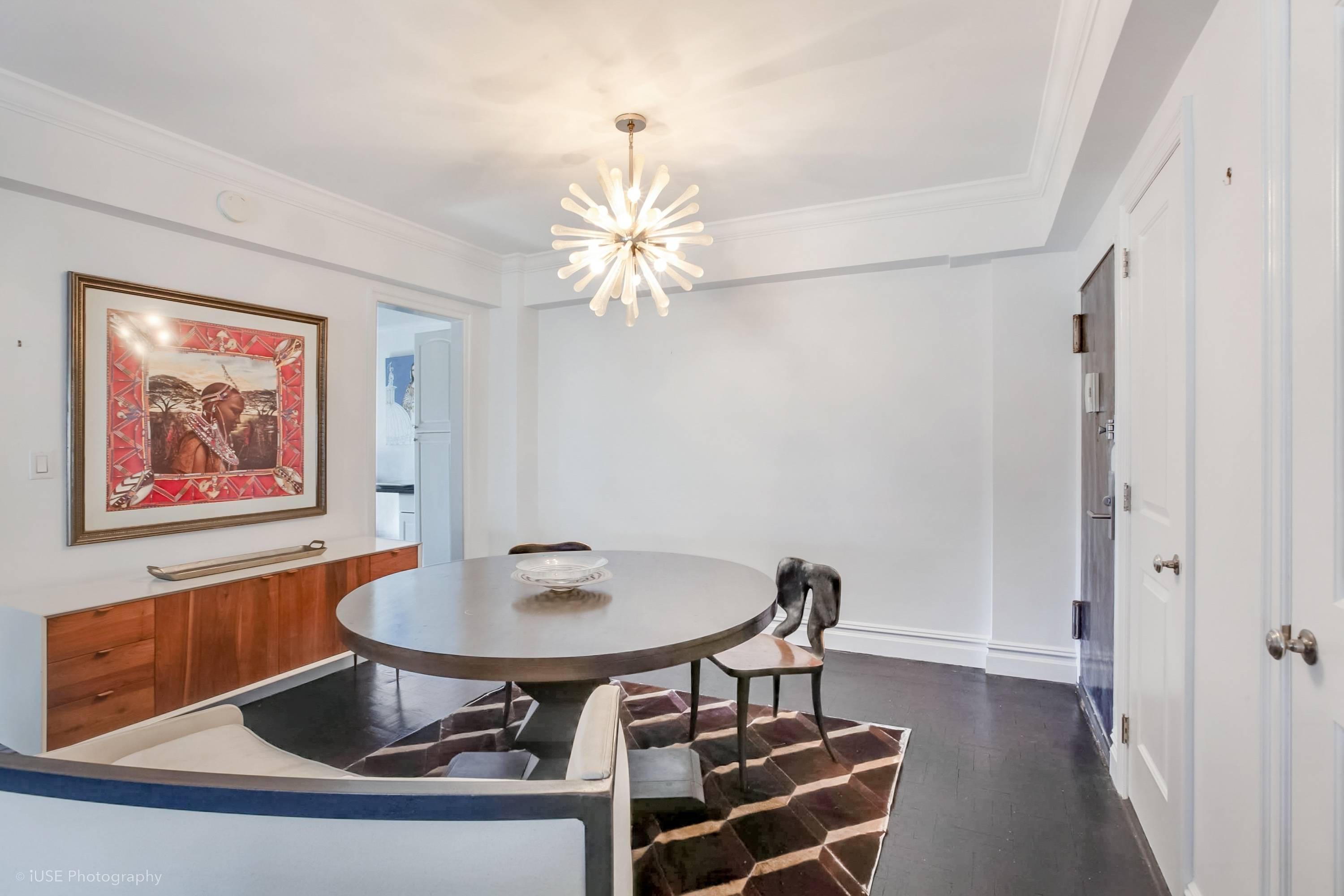 Welcome to your new home at 200 East 36th Street Apt 14G in this stunning co op building in Murray Hill !