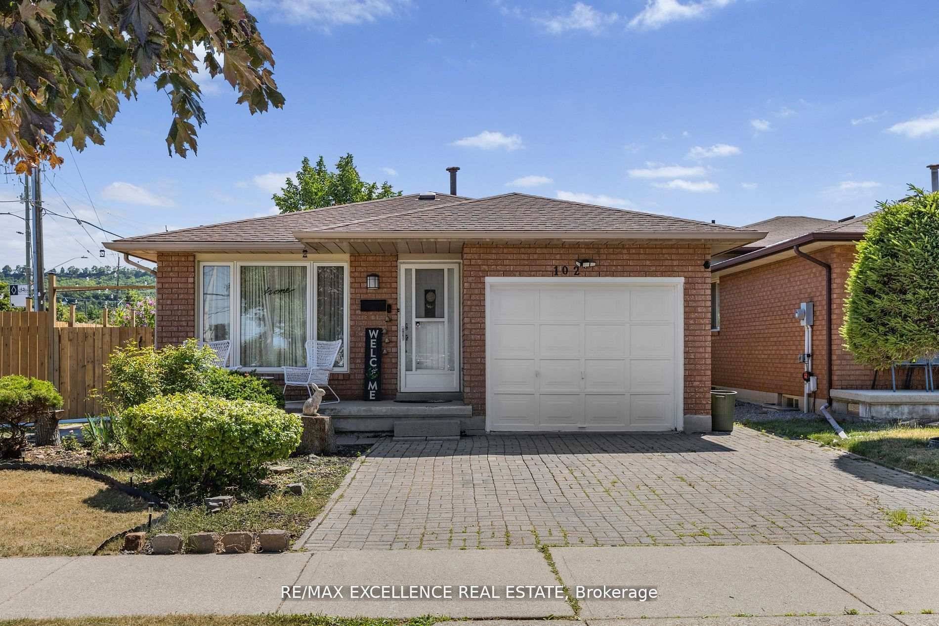 Welcome to 102 Juniper Drive, a well maintained 3 level detached backsplit situated on a massive premium corner lot in a desirable Stoney Creek neighborhood.