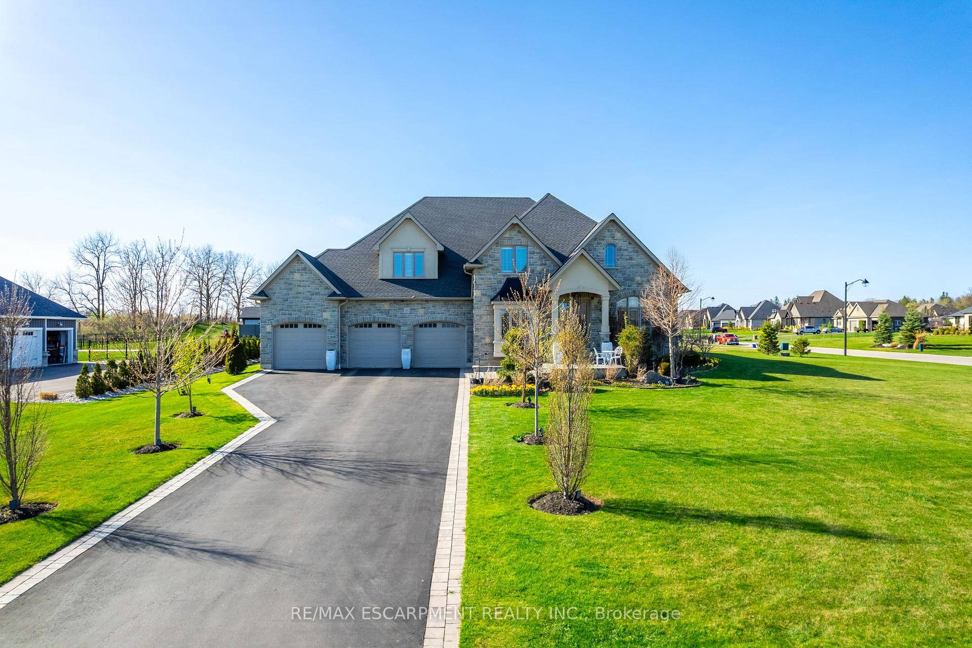 This exquisite custom built residence showcases refined elegance across 6 bedrooms and 7 bathrooms, set on a professionally landscaped 1 acre lot in a prestigious enclave of homes.
