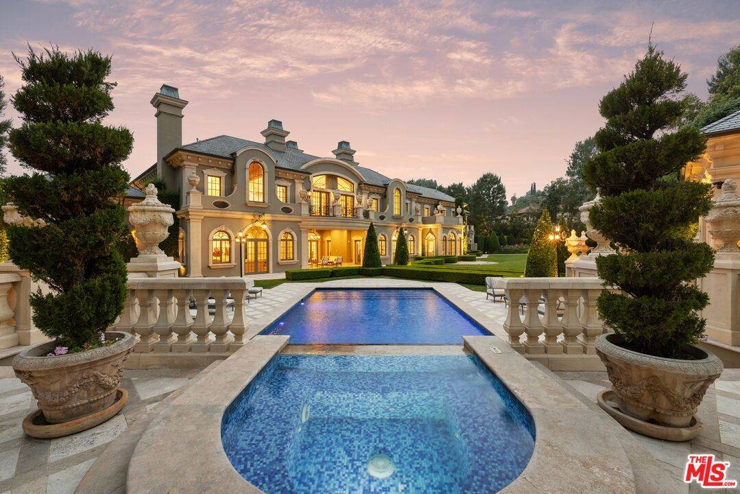 54   Beverly Park Way 9BR Beverly Hills Post Office | B.H.P.O. La