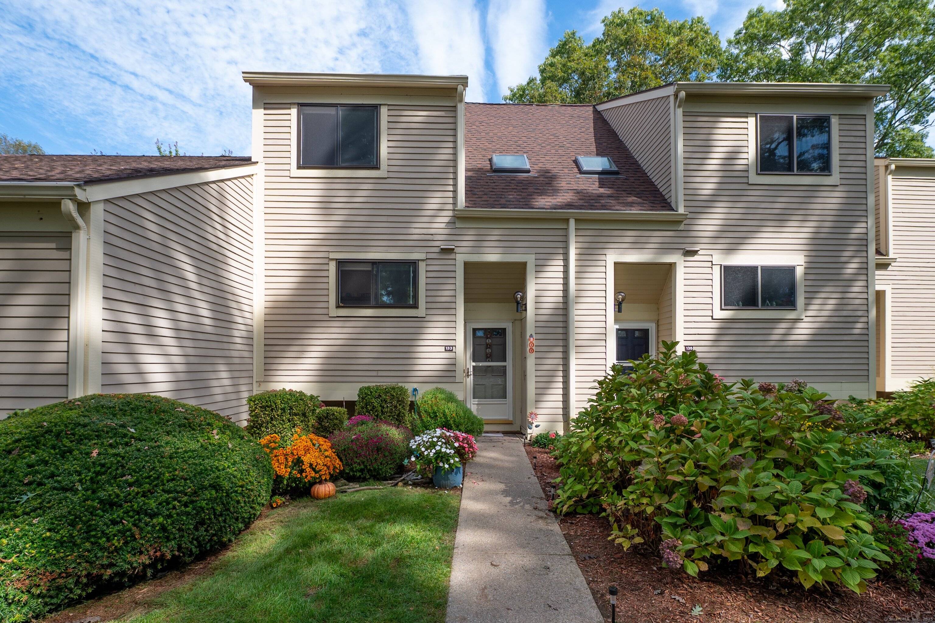 Summerwood on the Sound Coastal Living at Its Best !