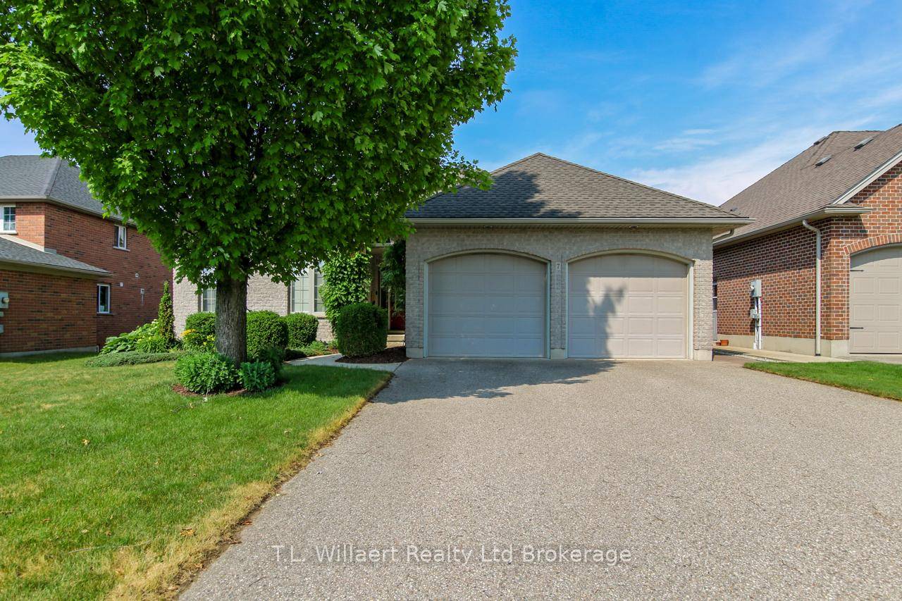 This stunning home, crafted with exceptional attention to detail by DALM Construction, offers quality finishes and thoughtful design throughout.