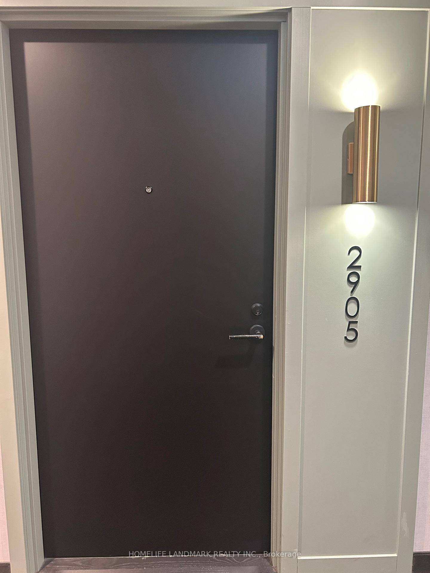 Welcome to1 Bdrm Den Unit At Fleur Condo By Menkes.