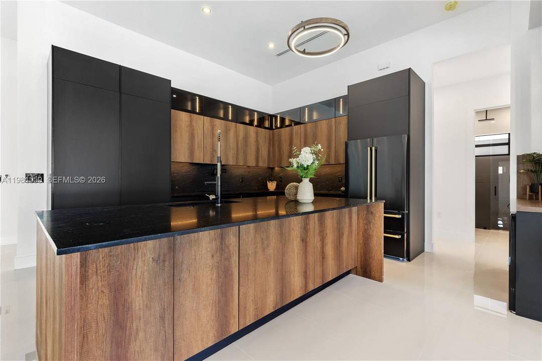 Stunning contemporary luxury home in Southwest Florida designed for refined coastal living and unforgettable sunsets.