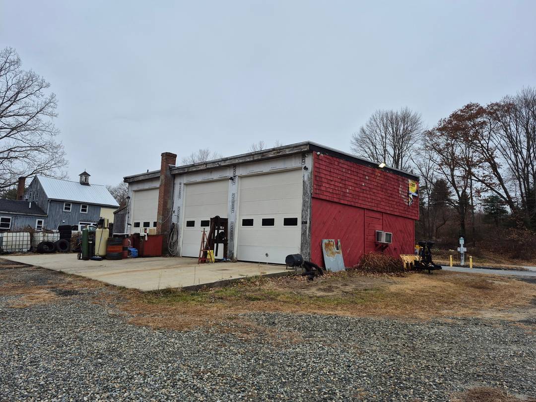 Prime Commercial Property on Route 6 4.