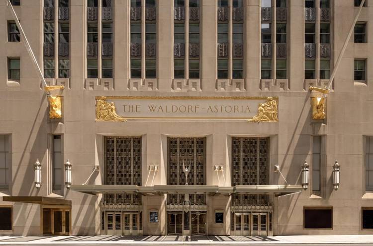 FOR IMMEDIATE OCCUPANCY Perched on one of the building's highest available floors, Residence 3801 is a rare corner opportunity atthe legendary Waldorf Astoria offering sun filled southern skyline views, thoughtfully ...