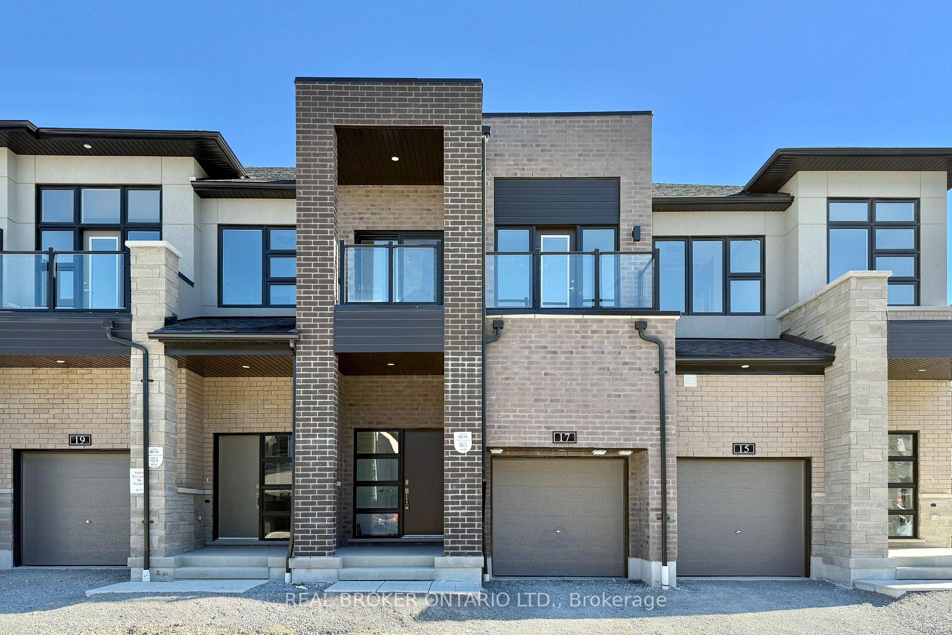 Stunning Freehold Townhouse In Prestigious Angus Glen Community !