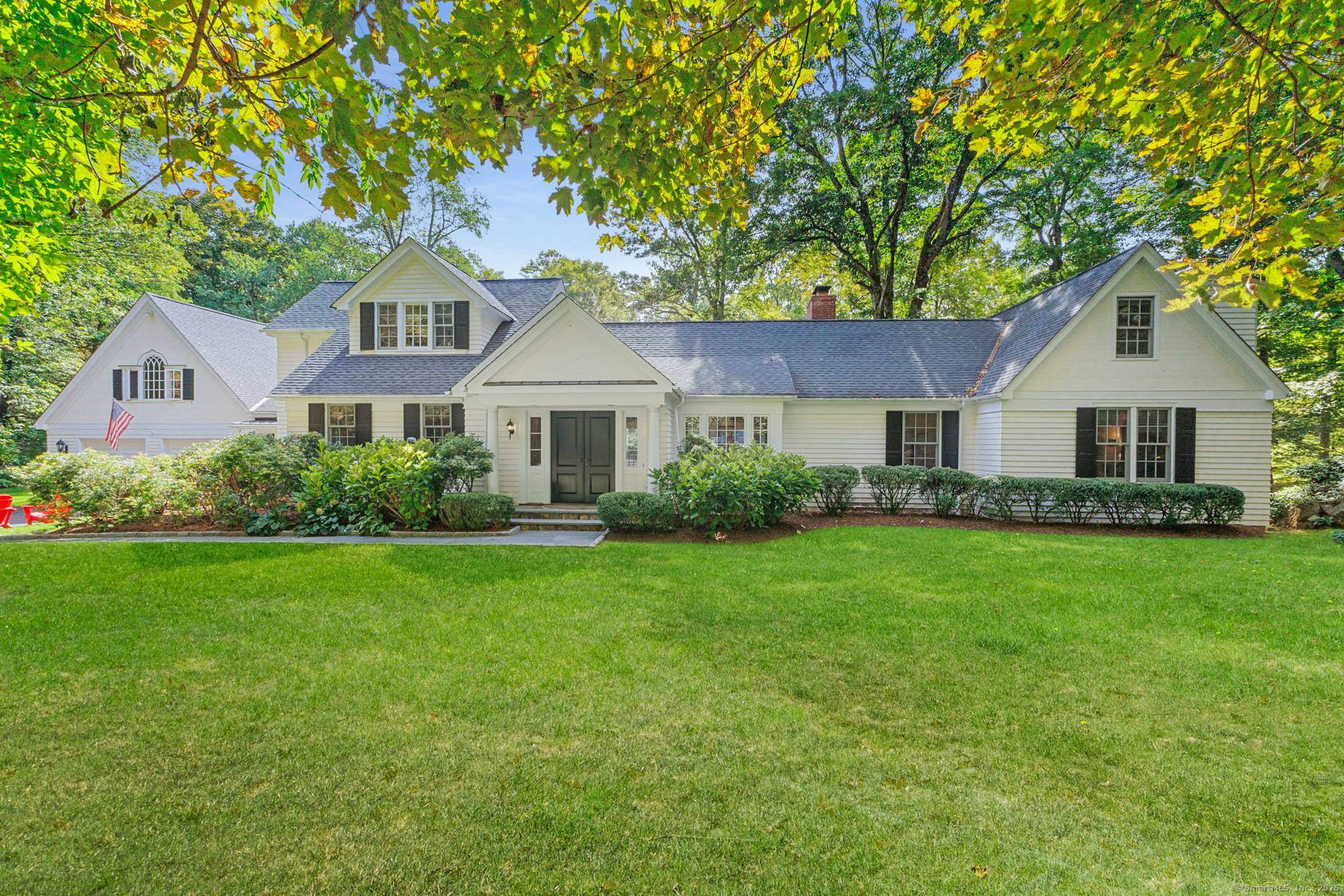 Nestled at the end of a private lane off the sought after Smith Ridge Road, this enchanting 1924 Cape exudes unbeatable charm and timeless elegance.