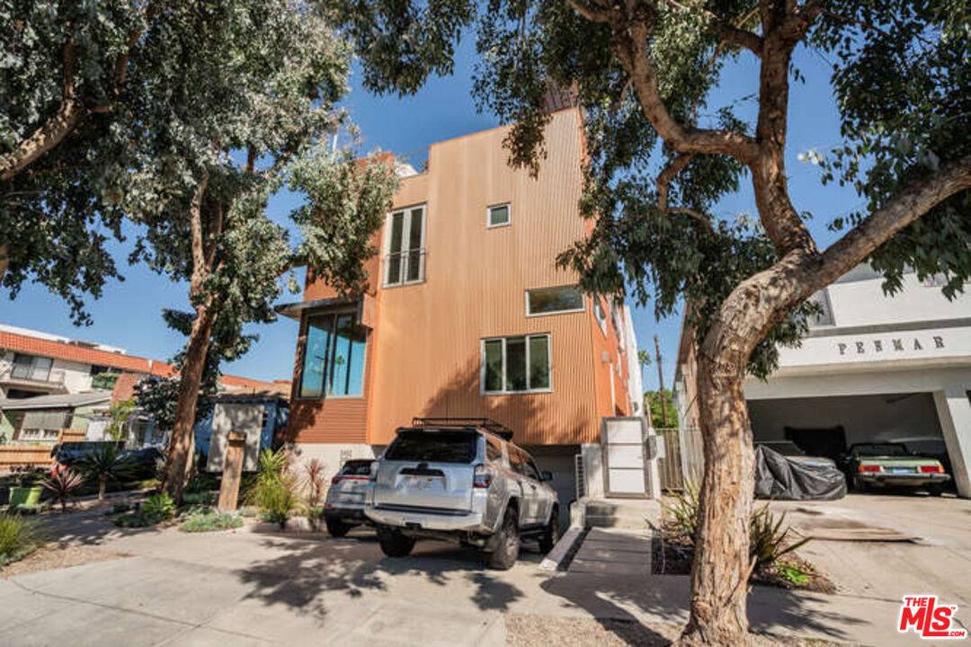 2452   Penmar Ave 2BR Marina Del Rey La
