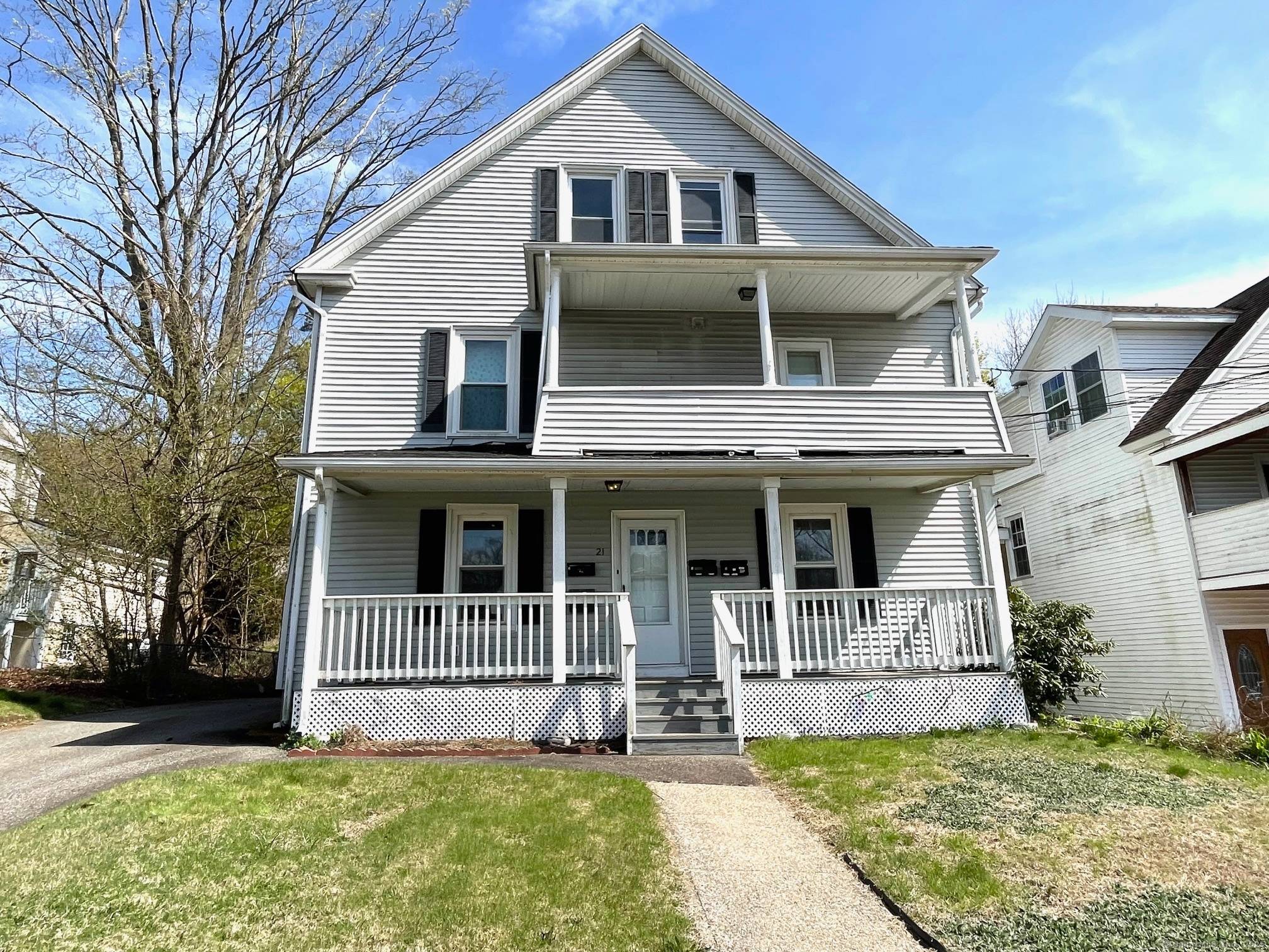 A great investment awaits you here in the historic district.