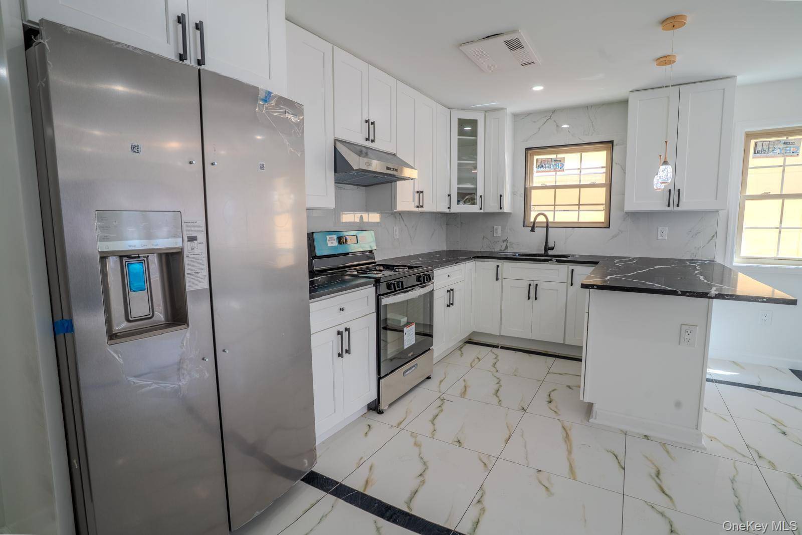 Stunning 3 Bed, 2 Bath 1st Floor Apartment Brand New Construction Near Jamaica Hospital Welcome home to this beautifully designed, brand new 3 bedroom, 2 bathroom apartment located on the ...