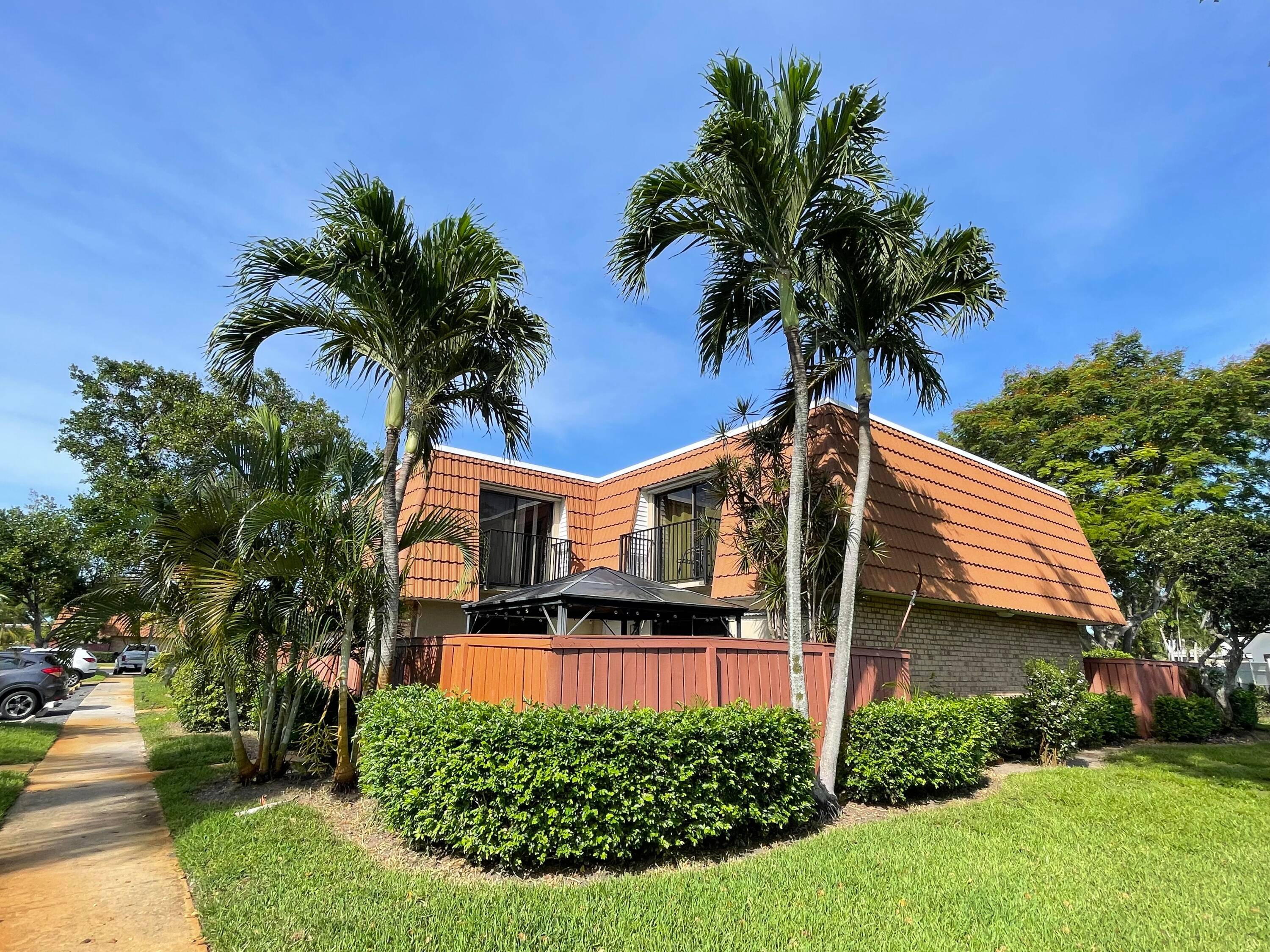 Welcome to 2880 S Waterford Dr a beautifully updated 2 bed, 2.