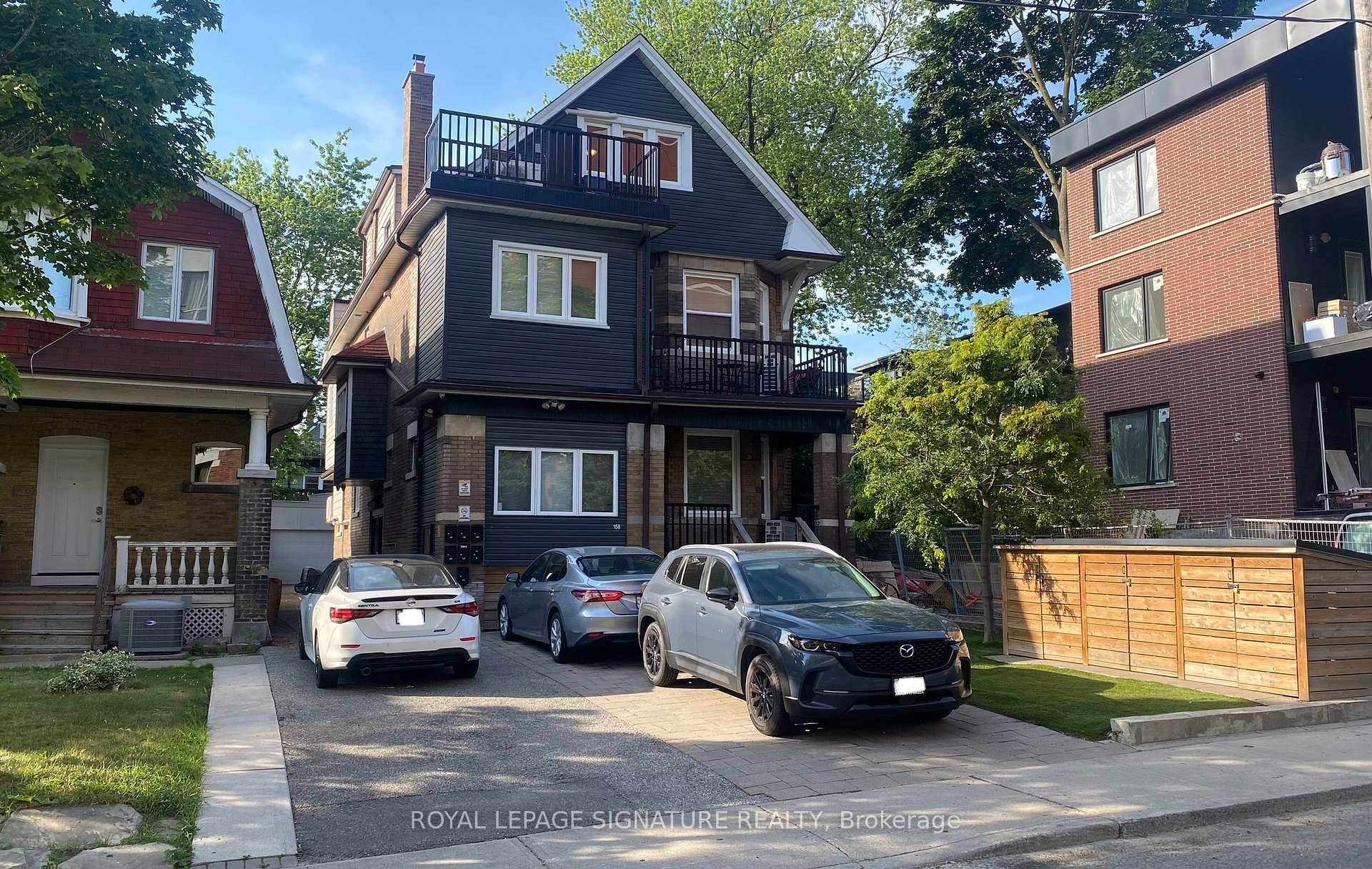 This great 3 storey multiplex offers 7 self contained suites with a few steps away from Roncesvalles Ave, TTC stops and various shops, restaurants and cafes.