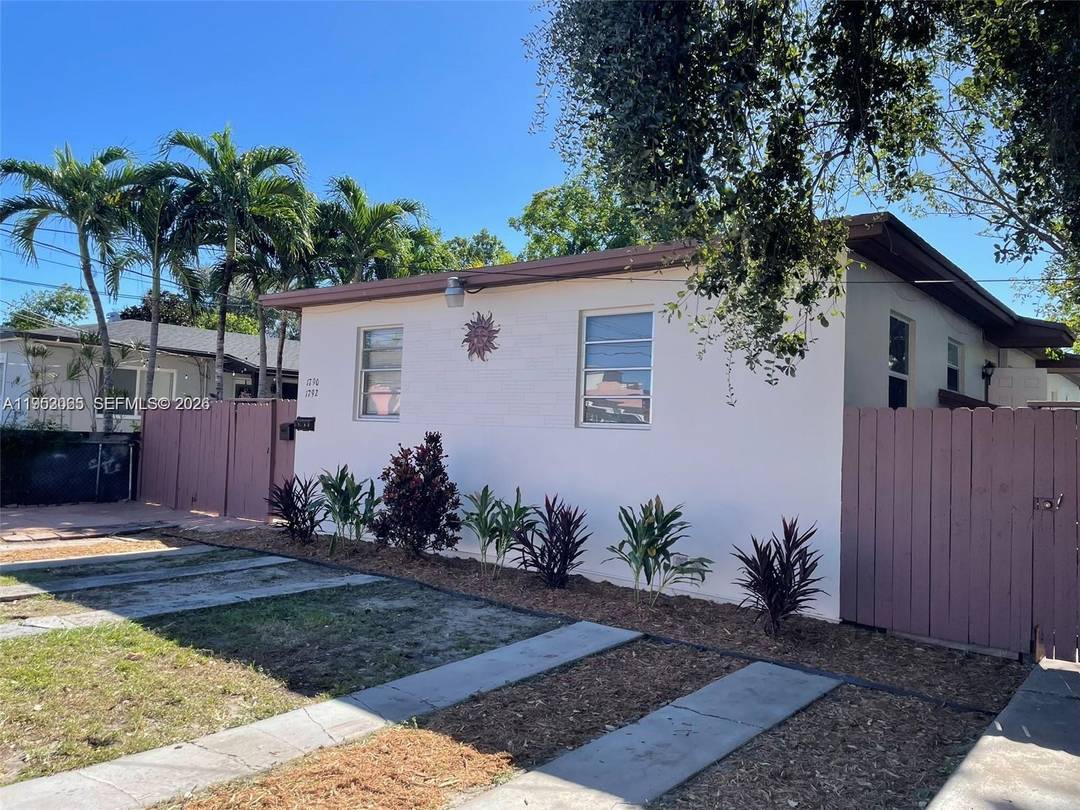 Prime T 4 Zoned Investment Opportunity in Allapattah !