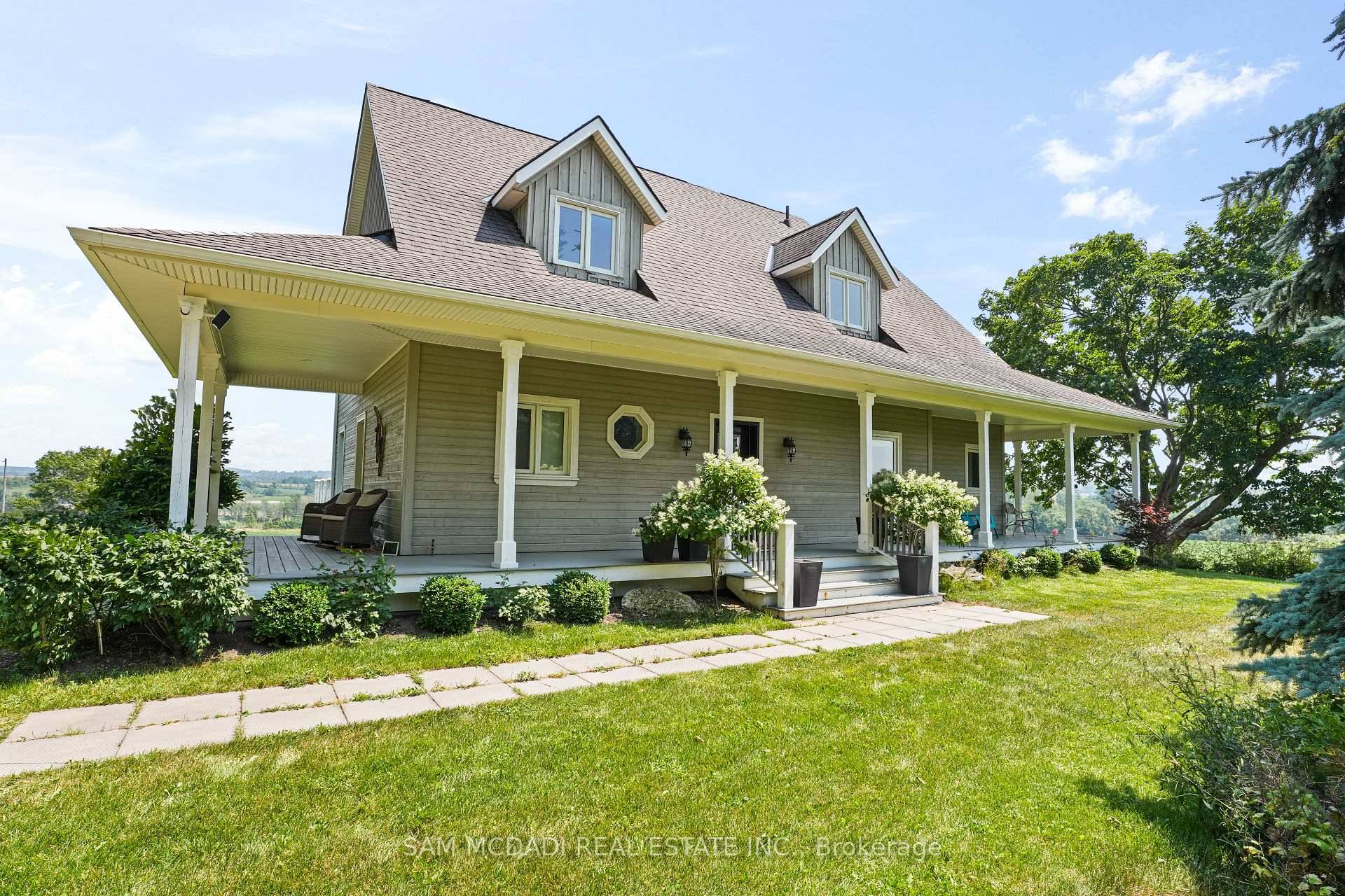 Your Private Country Retreat Awaits !