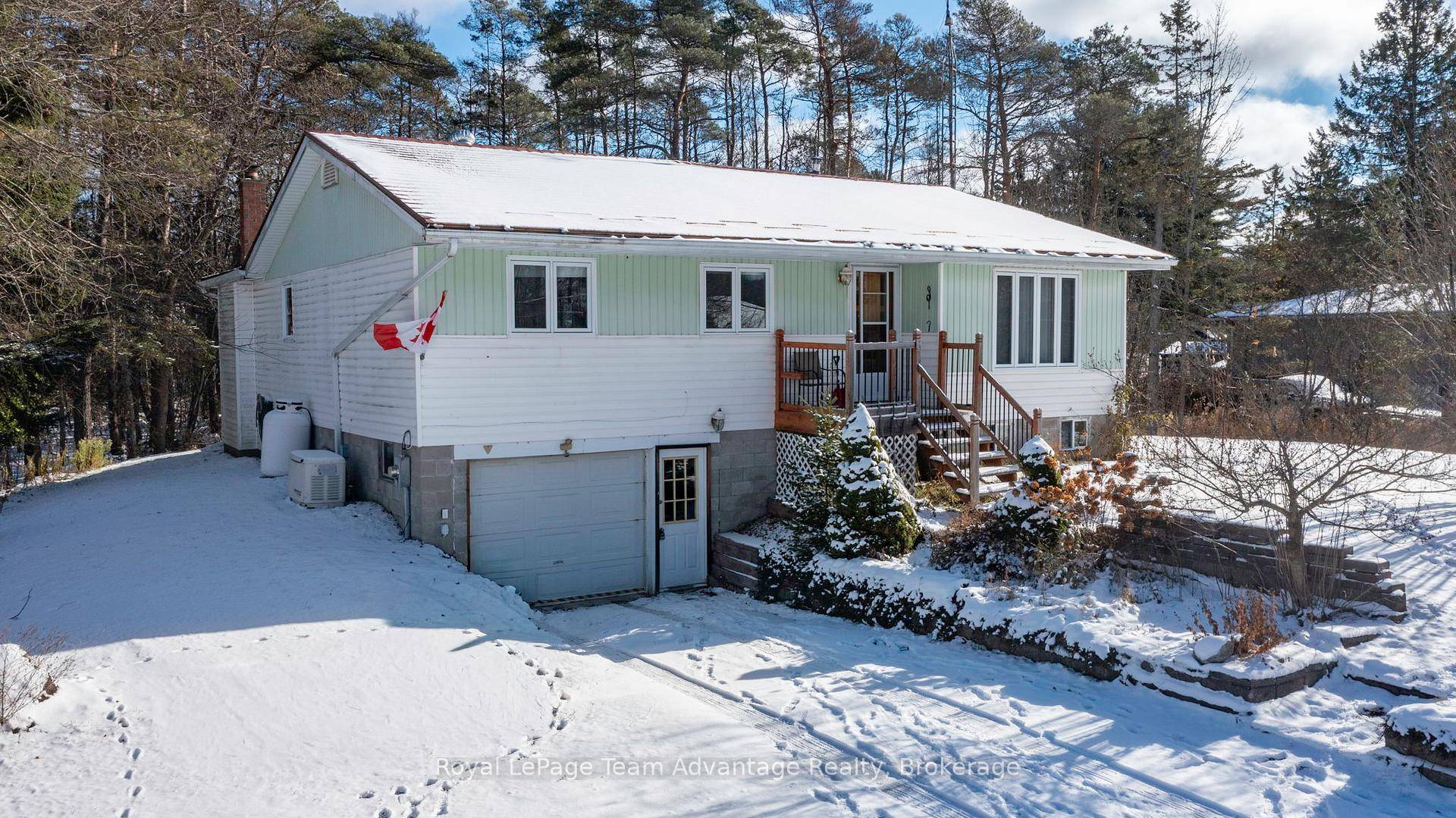 Spacious 3 bedroom, 2 bath home located in a quiet area of charming Rosseau !