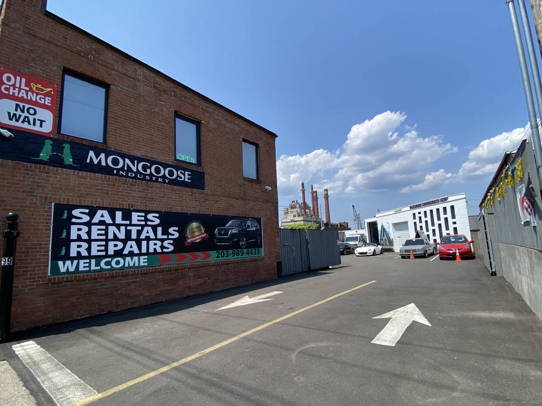 Welcome to Fair Haven 299 Chapel St, a rare and remarkable waterfront investment opportunity in the heart of the City of New Haven.