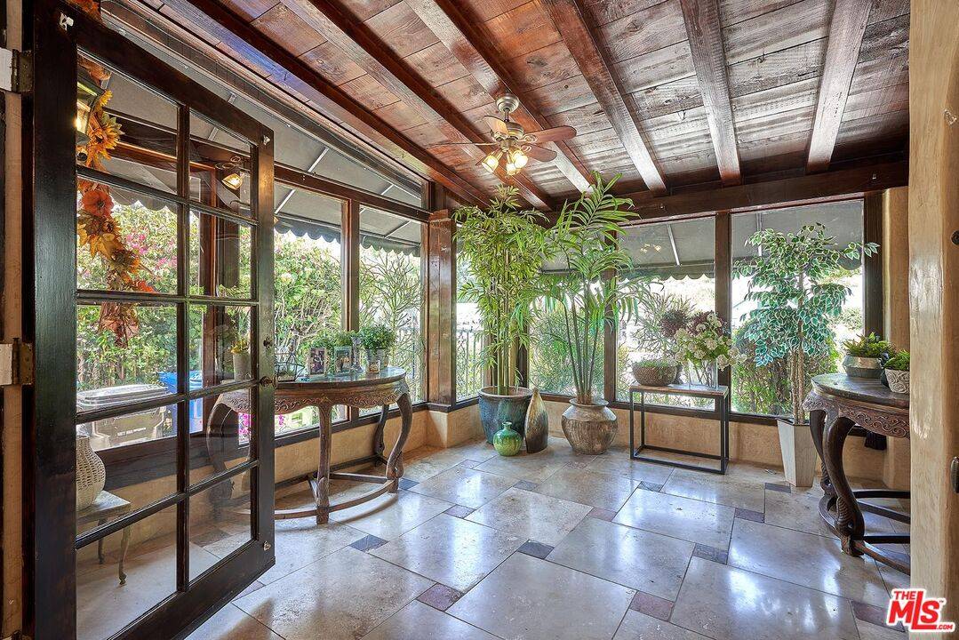 424  N Arden Blvd 4BR Mid Wilshire La