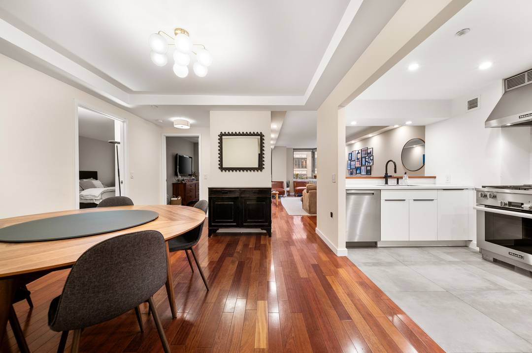 Fully reimagined with a meticulous, design forward renovation, Residence 7D at 121 East 23rd Street offers new development caliber finishes within a full service condominium.