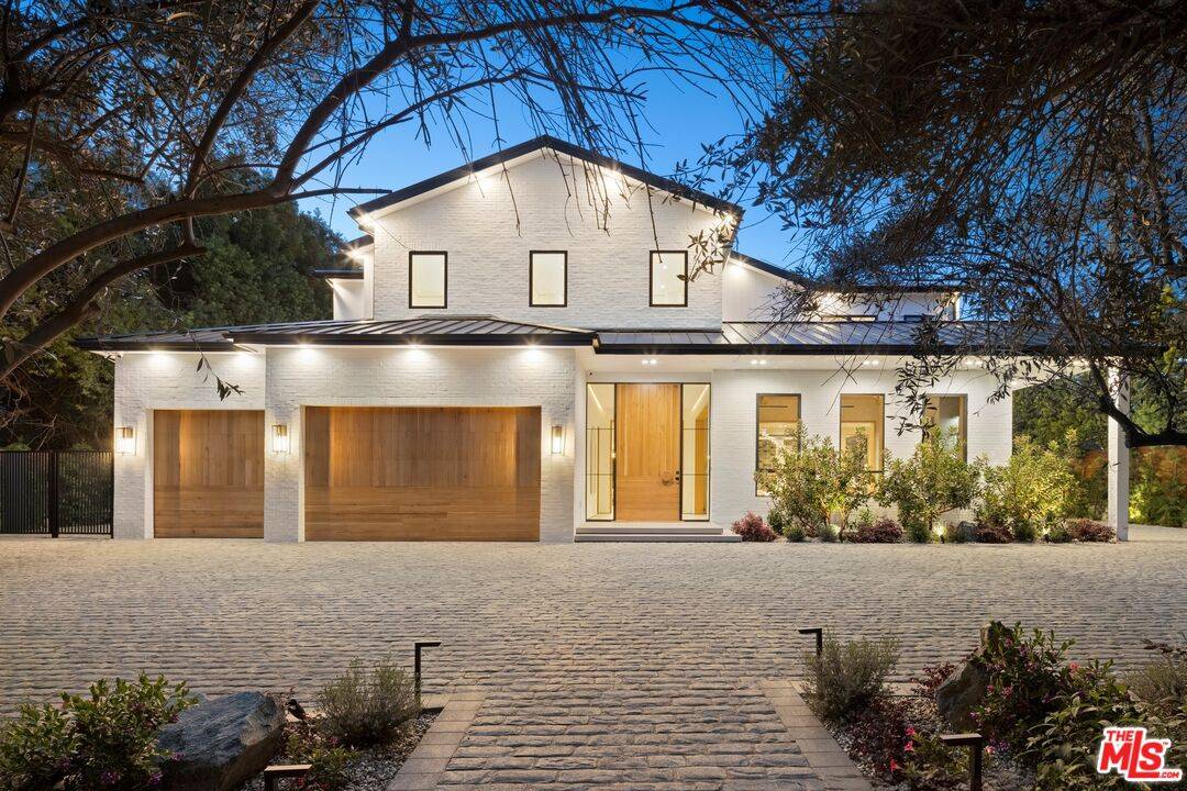 115  S Rockingham Ave 8BR Brentwood La